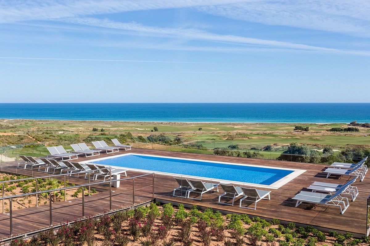 Palmares Beach House Hotel