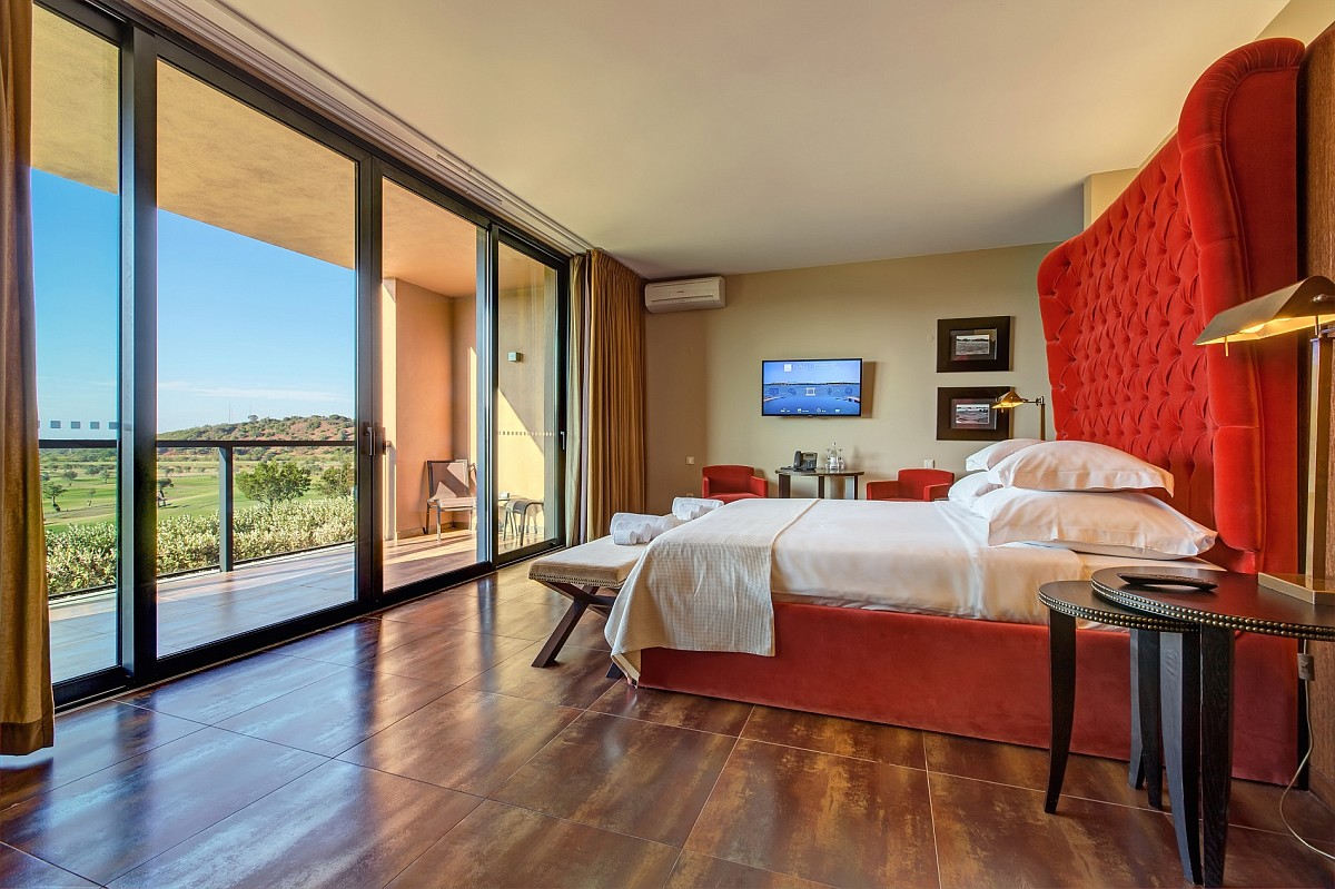 Nau Morgado Golf & Country Club